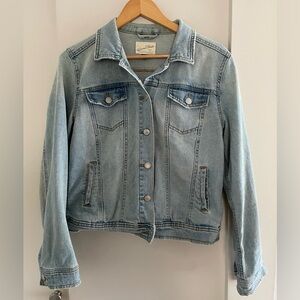 Universal Thread distressed denim jacket size medium